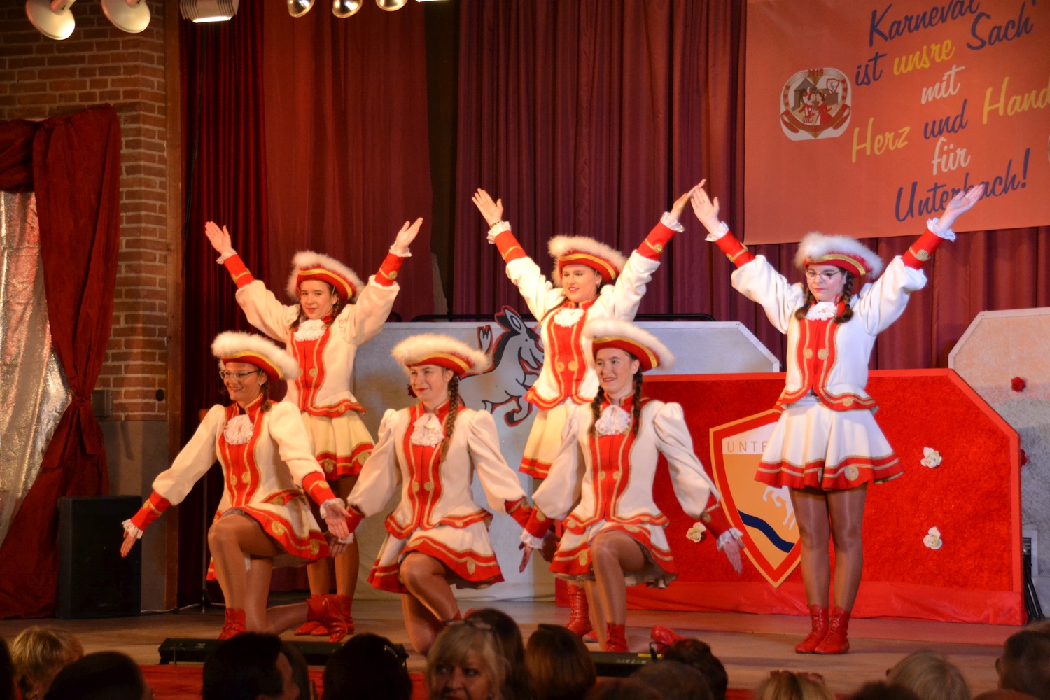 Tanzgarde Weiß-Rot